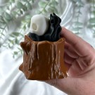 3D Oppbevaring Tre Stamme med Hodeskallesnegle thumbnail