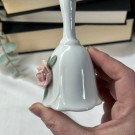 GJENBRUKS-SKATT: Vintage Porselensbjelle m/roseblomst thumbnail