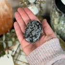 Snøfnugg Obsidian Håndstein #2 thumbnail