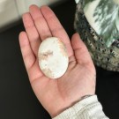 Skolesitt Håndstein #1 (Scolecite) thumbnail