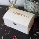 Månefasenes Gavekiste - Lys, Kraft & Nye Begynnelser thumbnail