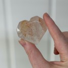 Flammekvarts Hjerte #3 - Indre Ild i Fasettslipt Form thumbnail