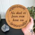 Aggressive Gryteunderlag - Nu skal vi faen mæ kose oss | Nord Norge Edition thumbnail
