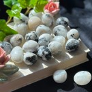 Regnbue Månestein Tromlet thumbnail