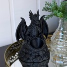 Vel Unt’s Dragevokter - Krystallholder  thumbnail