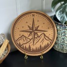 Vel Unt's Gryteunderlag - The Compass of Magic thumbnail