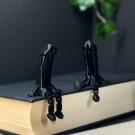 Sittende Svart Fant  thumbnail