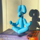 Yoga Ballonghund - Sittende Blå Zenfigur thumbnail