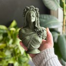 Veiled Lady - Garden of Silence thumbnail