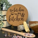 Vel Unt's Gryteunderlag - No bitchin in my kitchen thumbnail
