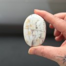 Skolesitt Håndstein #2 (Scolecite) thumbnail