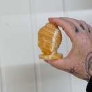 Oransje Bånd Kalsitt Buddha Hode thumbnail