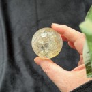 Bergkrystall Kule med Hematitt & Limonitt (Flammekvarts & Golden Healer) thumbnail