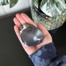 Stor Chunky Orca Agat Hjerte #5 (Spekkhoggersteinen) thumbnail