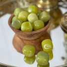 Oliven Jade (Serpentin) Tromlet thumbnail