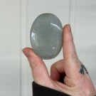 Glitrende Sage Aventurin Håndstein #1 (Aventurin med mica) thumbnail