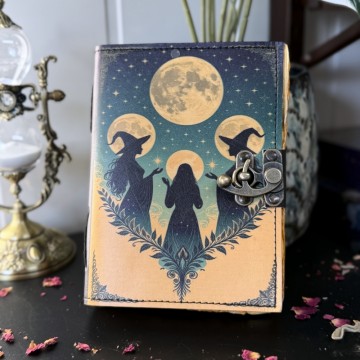 Håndlaget Vintage Notatbok - Moonlit Witches