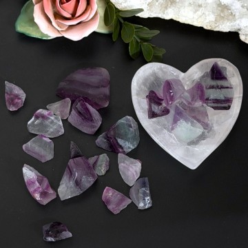 Regnbue Fluoritt Råbiter 50gram pakker (5-10stk)