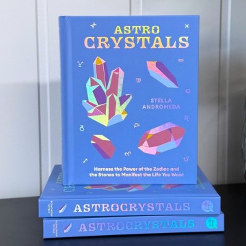 AstroCrystals - Stjernetegn og krystaller for manifestasjon og balanse