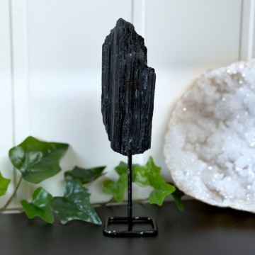 Svart Turmalin på stativ #1