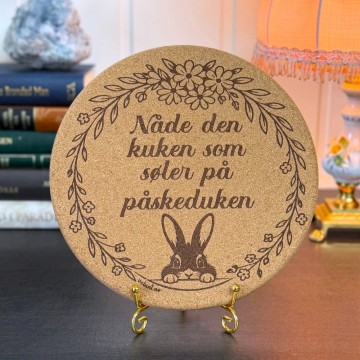 Vel Unt's Aggressive Påske Gryteunderlag - Nåde den kuken som søler på påskeduken