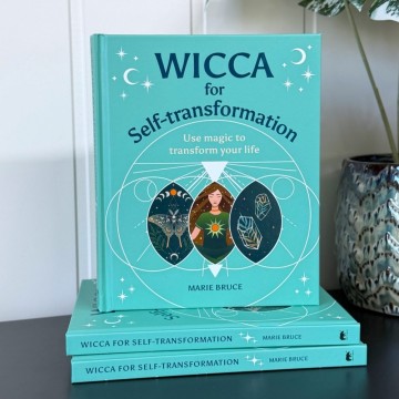 Wicca For Self-Transformation - En guide til indre vekst og magisk livsstil