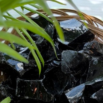 Svart Obsidian Råbiter (flere valg)