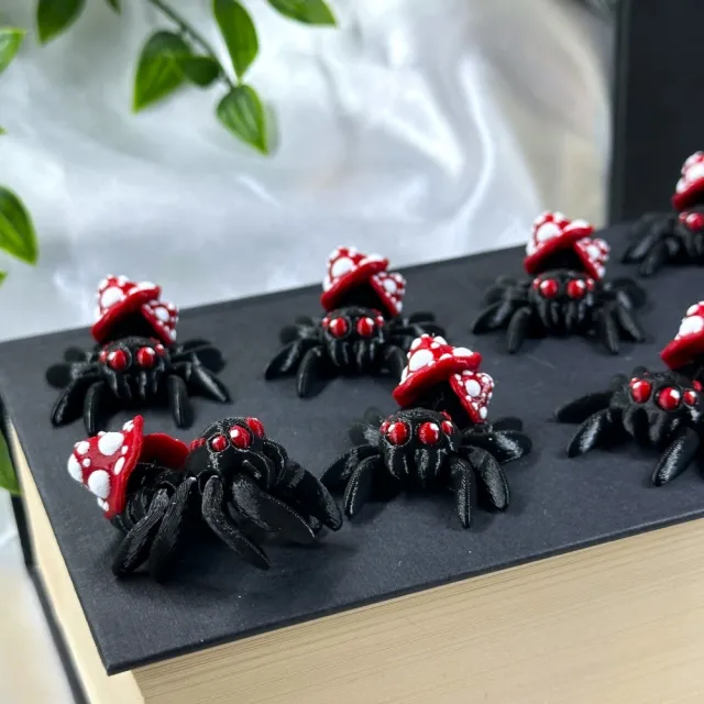 Mini Red Mushroom Spider