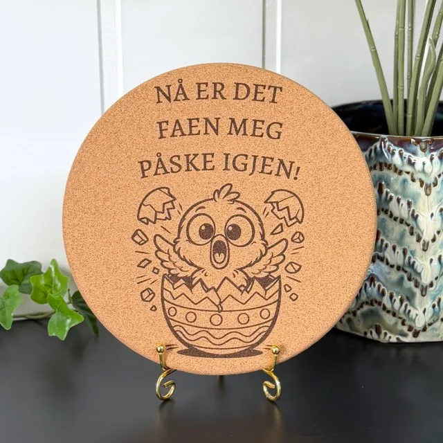 Vel Unt's Aggressive Påske Gryteunderlag - Nå er det faen meg påske igjen!