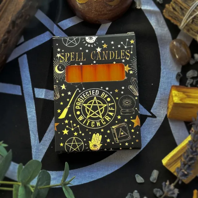 Protected By Witchcraft Spell Candles - Oransje (Selvtillit)
